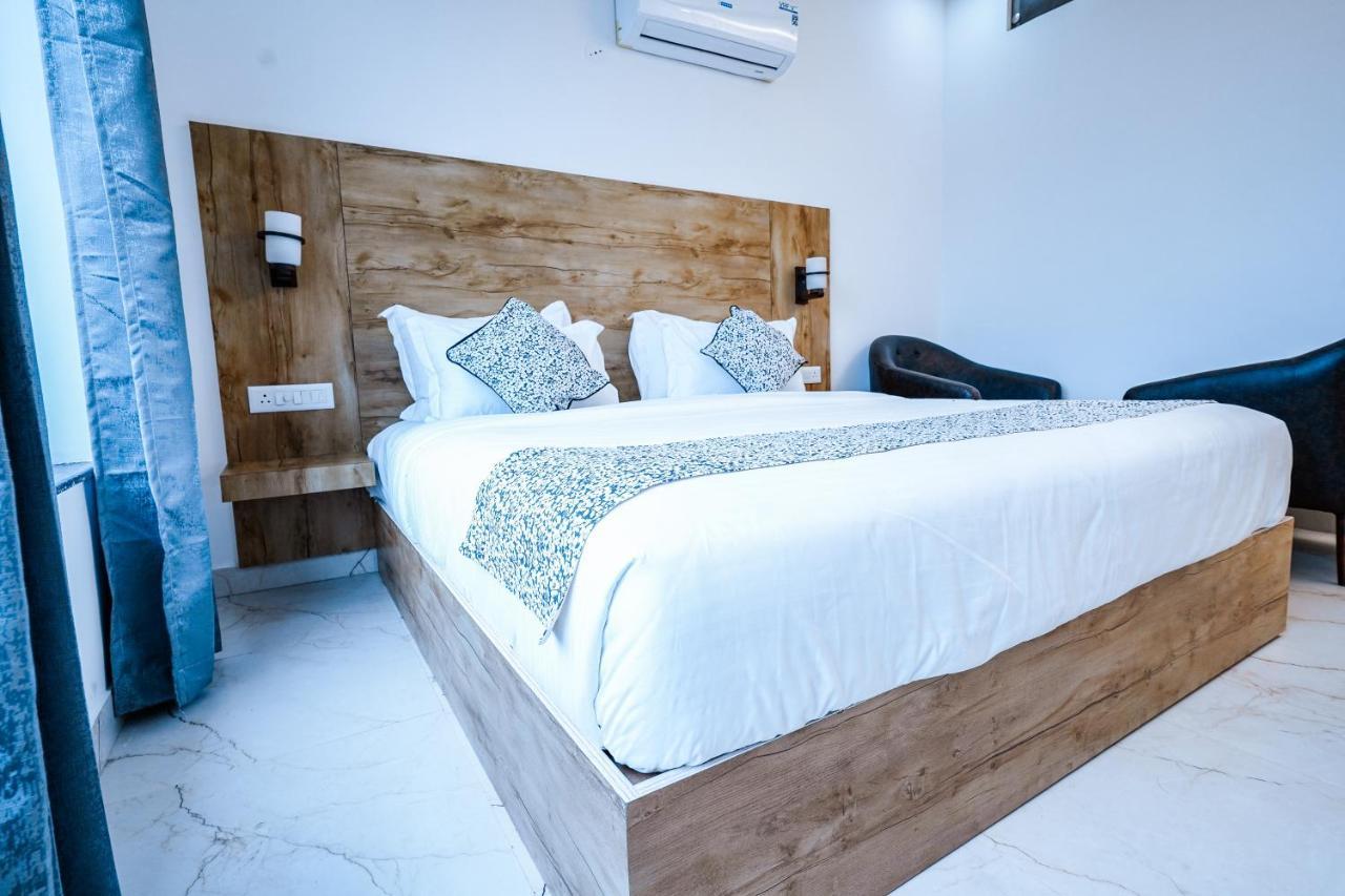 Click Collection The Abode, Dharamshala Hotel ภายนอก รูปภาพ