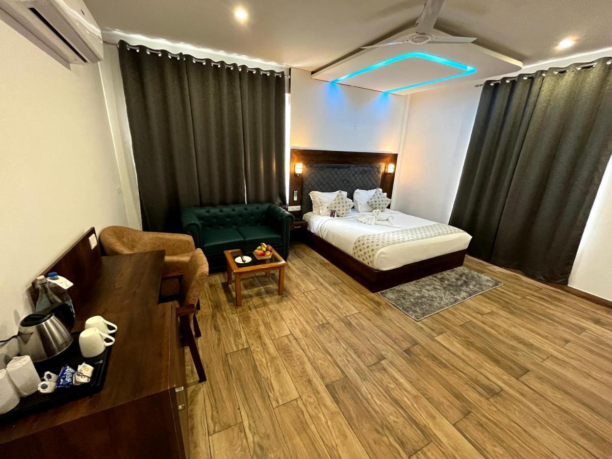 Click Collection The Abode, Dharamshala Hotel ภายนอก รูปภาพ