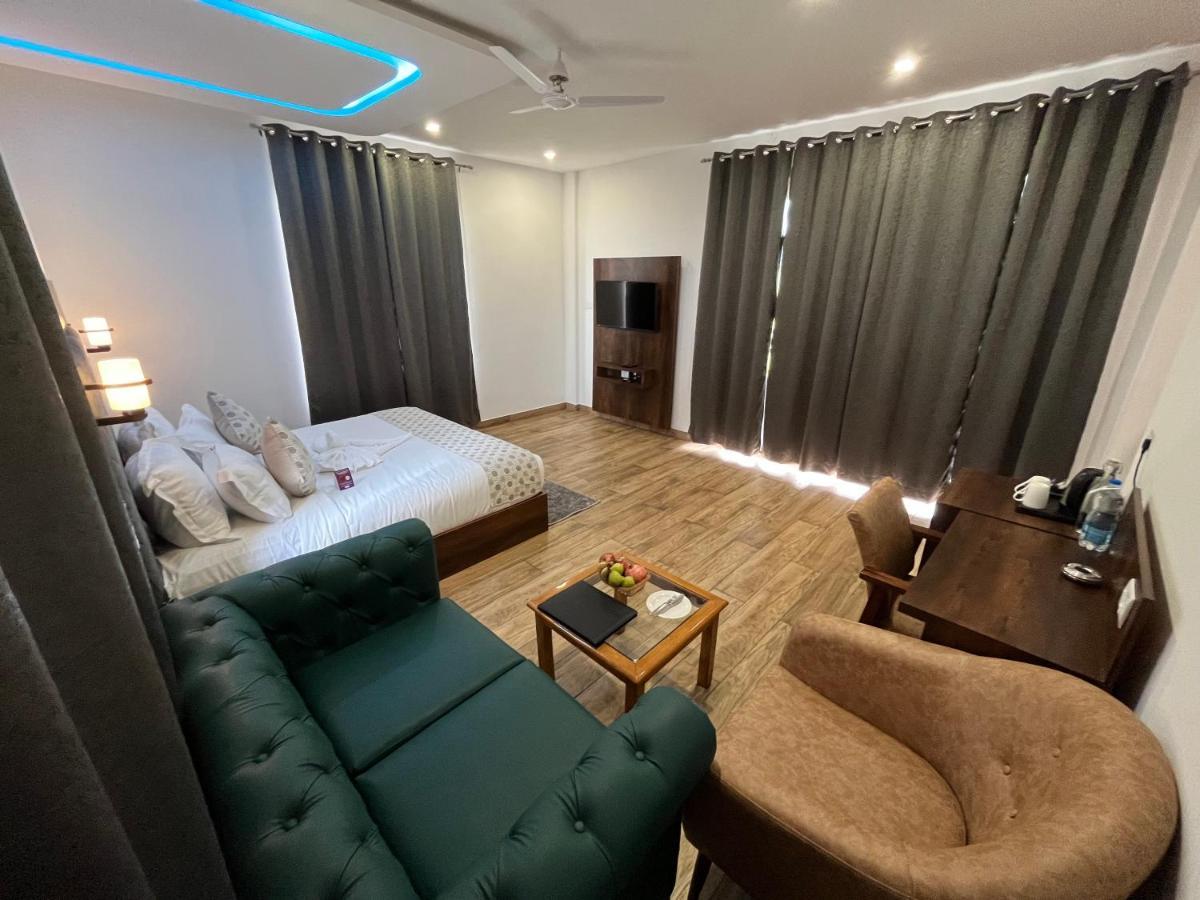 Click Collection The Abode, Dharamshala Hotel ภายนอก รูปภาพ