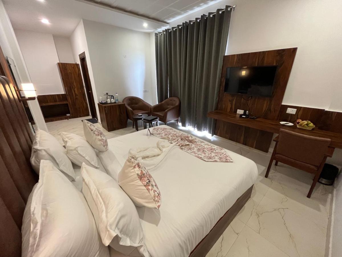 Click Collection The Abode, Dharamshala Hotel ภายนอก รูปภาพ